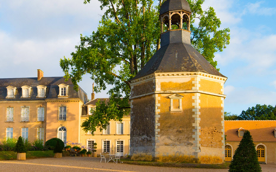 Visit Park and Castle Groirie, France